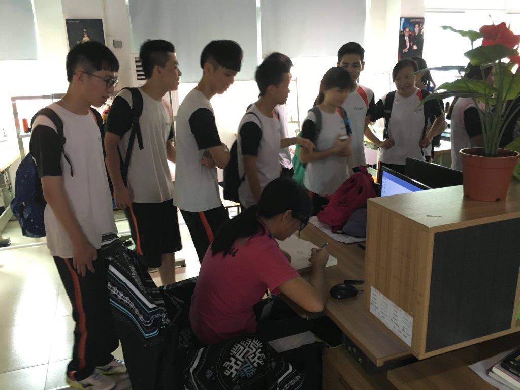 高一服文同学参观沙溪理工学校 开拓专业视野