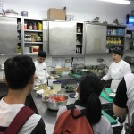 同學們實地了解廚房的工作環境