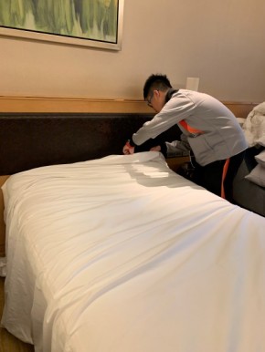 職導課程學生為投入職場作準備 參觀酒店及進行房務工作培訓