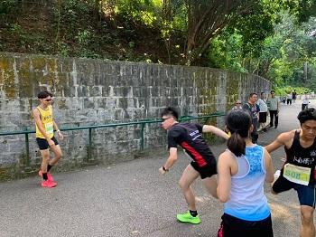 中葡職中長跑隊基本法環山跑賽事表現出色 勇奪雙獎