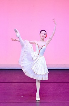 表演藝術課程成果豐碩   舞蹈新星綻放個人光彩