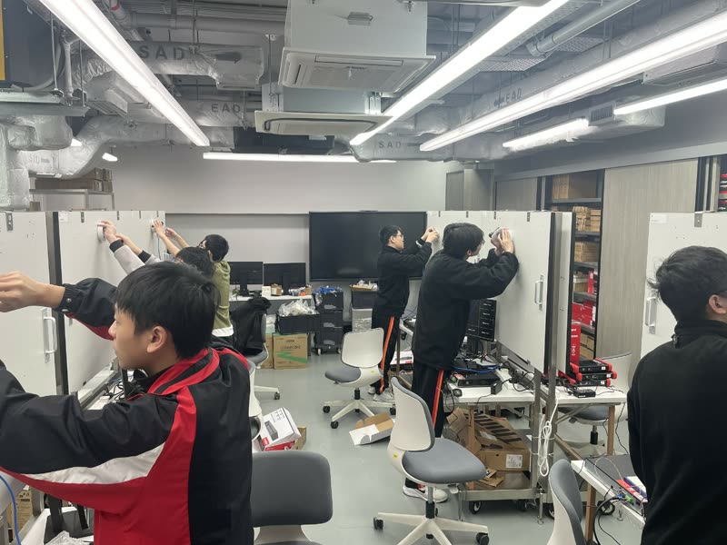 中葡職業技術學校電子技術課程課程相片